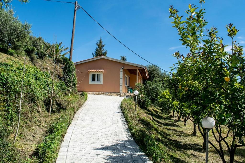 Takis & Eirini Family Apartments Perama  Buitenkant foto